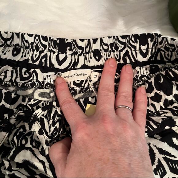 NEW We Love Wide Leg Elastic High Waist Printed Boho Hippie Palazzo Pants M N… - Picture 6 of 16